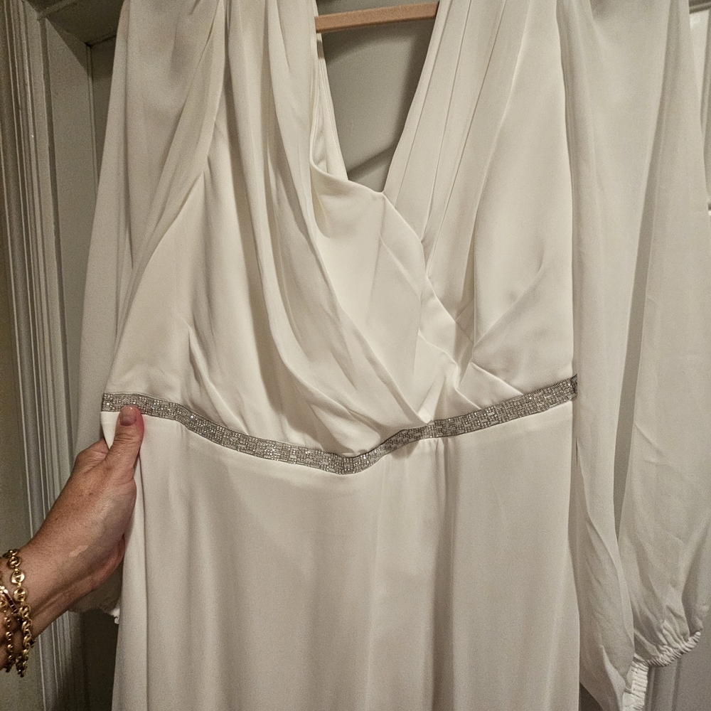 Ever Pretty 4X (3X) Elegant White Long-Sleeve Dress - Picture 4 of 14